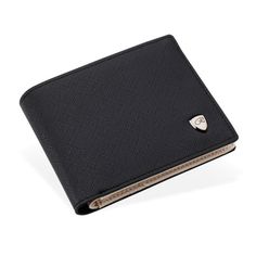 Das Roberto Wallet ist das ideale Accessoire für den Mann, der Schlichtheit und Stil schätzt. Eieses Portemonnaie wurde aus hochwertigem ökologischem Leder gefertigt und hat ein schlankes Design, das leicht in Ihre Tasche passt, ohne unnötig aufzutragen.Das Roberto Wallet hat ein schlankes und minimalistisches Design und ist damit der perfekte Begleiter für den modernen Gentleman, der seine täglichen Utensilien aufräumen und vereinfachen möchte. Das geschmeidige, hochwertige Leder weist eine rei Wallet With Coin Pocket, Small Leather Wallet, Card Holder Purse, Card Purse, Man Purse, Leather Portfolio, Mens Wallet, Id Wallet, Men's Wallet