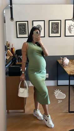 Maternity Chic Spring, Pregnant Casual Outfits, Pregnancy Dress Outfits, Summer Pregnancy Fashion, Casual Pregnancy Outfits, Pregnant Fits, Belly Outfits, Stellenbosch University