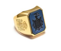 Vintage Gold Agate Intaglio 3 Crest Men's Ring Luxury Formal Signet Ring With Intaglio, Luxury Carved Yellow Gold Signet Ring, Luxury Yellow Gold Signet Ring With Coat Of Arms, Luxury Carved Oval Signet Ring, Luxury Yellow Gold Coat Of Arms Signet Ring, Classic Carved Signet Ring For Formal Occasions, Formal Carved Yellow Gold Signet Ring, Carved 14k Gold Signet Ring For Formal Occasions, Carved Signet Ring In 14k Gold For Formal Occasions