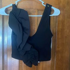 Zara Ruched Black Crop Top, Size Medium. Nwts. Retailed For $22.90 Black Crop Top, Black Crop, Zara Black, Black Crop Tops, Zara Tops, Crop Top, Zara, Womens Tops, Size Medium