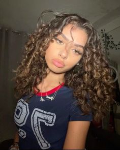 Girl Pfps, Highlights Curly Hair, Better Version, Cute Makeup Looks