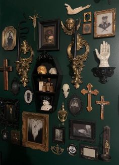 Goth Houses, Gothic Bedroom, Casa Vintage, Goth Decor