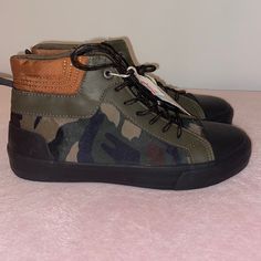 Brand New Gorgeous Camo Zara Boys High Top Sneakers With Zippers Size 34/35 Casual High-top Sneakers With Zipper Closure, Casual Outdoor Sneakers With Zipper Closure, Trendy Outdoor Sneakers For Fall, Casual Leather High-top Sneakers With Zipper, Trendy High-top Sneakers For School, Casual High-top Sneakers For School, Zara Casual High-top Sneakers, Zara Kids Shoes, Mickey Shoes