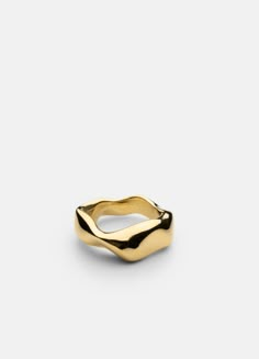 Chunky Petit Ring - Gold Plated I Skultuna Messingsbruk 1607 Minimal Chunky Rings, Melted Gold Ring, Melted Gold Jewelry, Funky Gold Ring, Chunky Ring Gold, Chunky Jewelry Rings, Cool Rings Gold, Gold Ring Chunky, Gold Statement Rings