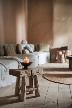 Looking for Primitive Decor Ideas? These pared-down styles highlight the beauty of simplicity and natural elements.