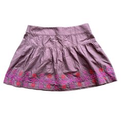 Aeo M Gray Embroidered Mini Boho Skirt Elastic Waist Cotton Pink Red Purple Sku: 016-042 Features: Brand Name: American Eagle Market: Women Color: Gray, Purple, Red, Pink Material: Cotton, Polyester Style/Features: Mini Skirt - Embroidered - Elastic Waist Mini Skirt Spring, Summer Machine Washable Size: Womens M Approximate Measurements: Waist: 15 In / 38 Cm Hips: 18.5 In / 47 Cm Inseam: 15 In / 38 Cm Rise: 27 In / 69 Cm Condition: New With Tags No Notable Flaws. See Photos! Any And All Flaws Wi Casual Mini Skirt With Embroidered Hem, Casual Embroidered Denim Skirt, Casual Embroidered Mini Skirt For Spring, Casual Cotton Skirt With Embroidered Hem, Purple Cotton Mini Skirt For Summer, Purple Cotton Mini Skirt For Spring, Casual Skirt With Embroidered Hem, Spring Purple Cotton Skirt, Purple Cotton Lined Mini Skirt