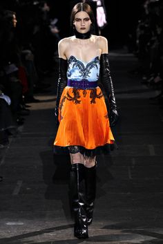 Givenchy | Fall 2012 Ready-to-Wear Collection | Style.com Autumn Trends, Cyberpunk Fashion, Moda Paris, Yellow Fashion, Couture Dresses, 90s Fashion, World Of Fashion, Paris Fashion, Autumn Winter Fashion