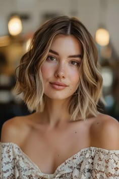 Short Brown Hair Blonde Balayage, Brown Hair Going Blonde, Warm Blonde Balayage Short Hair, Short Bayalage Brunette, Going Brunette From Blonde, Blonde Hair On Brunettes, Short Brown Blonde Hair, Blonde On Brunette Hair, Bronde Balayage Short Hair