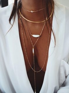 "V" necklines are not only flattering on everyone they are beautiful and can be sexy too. Trendy Jewerly, Jewelry Advice, Gold Diamond Earrings, Silver Jewelry Rings, Simple Jewelry, Stylish Jewelry, Trendy Jewelry, Jewelry Lover