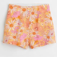 H&M 70s Style Yellow High Waisted Shorts White Pink And Orange Flowers Zip And Button Closure Stretchy Waistband Linen Blend Perfect For Summer Size 6 (Like A Small) 14” Waist Flat (Plus Stretch) 12” Rise 2.5” Inseam New With Tags Brand New Condition Fitted Shorts, Resort Shirt, H&m Shorts, Orange Shorts, H&m Jeans, Floral Shorts, 70s Fashion, Yellow Floral, Fashion Company