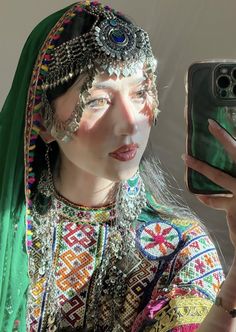 Kpk Culture Dress, Kordi Dress, Kashmiri People, Afghan Model, Pashtun People, Funny Situations, Bridal Dresses Pakistan, Afghan Jewelry