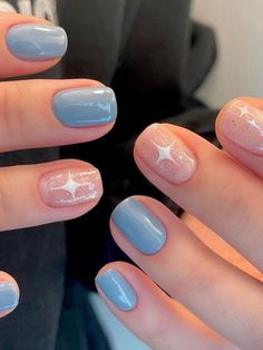 Check out these winter-inspired Korean nail art designs to pick you up and help you beat the winter blues! Cute Blue Nails Ideas, Winter Nails Polish, Cute Blue Gel Nails, Nails Art Blue Designs, Blue Nail Gel Design, Gel Nail Designs Short Nails Winter, Blue And White Nail Ideas Short, Winter Themed Nails Simple, Short Gel Nail Designs Winter Art Ideas