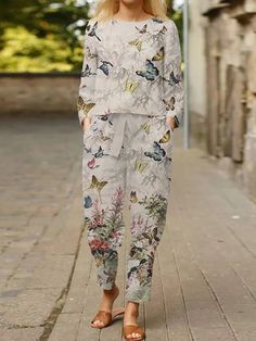 Casual Floral Butterfly Print Two-Piece Suit Pant Suits, Fashion Themes, Loungewear Sets, Women Set, Flower Fashion, Butterfly Print, Luxury Fabrics, Women Collection, Casual Women