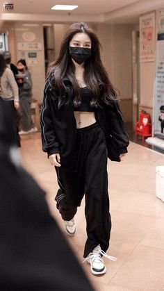 Styl Emo, Moda Ulzzang, China Street Fashion, Chinese Fashion Street, Asian Street Style, Korean Girl Fashion, Korean Street, Ulzzang Fashion