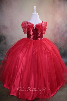 This stunning Red Princess Costume is our own design and make. It is made of highest quality satin, sequin fabric and bridal tulle . The upper body is covered with satin linings so that the sequin fabric does not irritate the sensitive skin of your little princess. Handmade and customized for your own size. Made to Order Gift message available Please note: actual color may vary from picture due to computer settings. We primarily make custom dresses and beside that we have our own standard sizes Fluffy Princess Dress, Princess Costumes For Girls, Christmas Princess, Xmas Costumes, Red Princess, Elsa Costume, Red Sparkle, Princess Costume, Girls Red