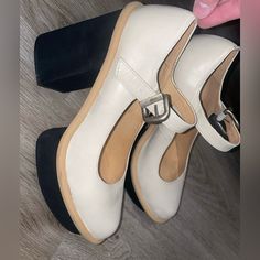 Free People Platform Mary Jane’s, Bone Color Women’s Size 39m Made In Spain Genuine Leather Upper Gently Used No Box Color Bone, Bone Color, Platform Mary Janes, Free People Shoes, Mary Janes, Bones, Leather Upper, Free People, Genuine Leather