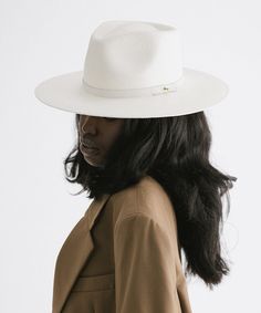 Sophisticated. Refined. Timeless. The Carmen is expertly handcrafted, featuring a crosshatch woven pattern molded into a teardrop crown + wide flat brim. Featuring a Gigi Pip embossed, genuine leather band for an elevated finish. This hat also comes with a protective duster bag to keep your hat safe for storage + travel. White Flat Brim Straw Hat For Travel, Elegant White Straw Hat With Curved Brim, White Straw Hat With Curved Brim, White Flat Brim Straw Sun Hat, Gambler Hat Gigi Pip, Gigi Pip, Woven Pattern, Halo Style, Find Color