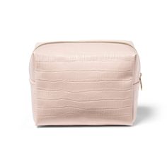 Give your beauty routine a vibrant upgrade when you store your essentials in the Loaf Bag from Sonia Kashuk™. In a classic loaf shape that stands up on its own for easy use, this makeup bag features one large compartment that accommodates everything from makeup to travel toiletries to hair accessories and more. Durable construction helps this beautiful bag stand up to regular use, while the exterior gives the bag a stylish look you'll love. The bag is finished off with a gold-tone zipper with a Makeup Bags Cute, Sonia Kashuk, Clear Makeup Bags, Makeup Bag Organization, Bag Stand, Travel Toiletries, Makeup Items, Travel Makeup, Makeup Case