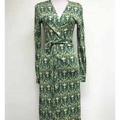 Banana Republic Vintage Green Printed Wrap Dress Long Snake Skin Dress Banana Republic, Green V-neck Tropical Print Dress, Green Batik Print V-neck Dress, Banana Republic Dress, Dresses Xs, Banana Republic, Wrap Dress, Colorful Dresses, Womens Dresses