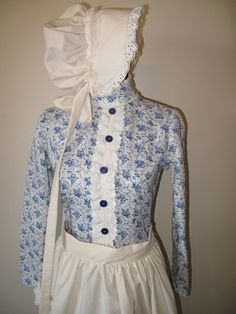 mormon pioneer clothing styles - Google Search Pioneer Dress Modern, Diy Pioneer Bonnet, Vintage Cotton Prairie Dress For Costume, Mormon Dress, Trek Clothing, Vintage Cotton Victorian Dress With Lace Collar, Pioneer Bonnet, Prarie Dress, Pioneer Costume