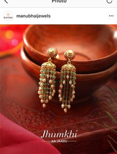 Gold Jhumka Earrings, Gold Earrings Models, Pearl Jewelry Design, Gold Jewelry Stores, Gold Bride Jewelry