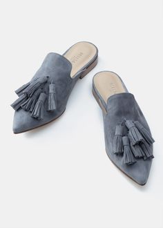 The Mirella tassel mule in gray suede Mule Outfit Summer, Manolo Blahnik Maysale, Summer Mules, Artisan Fashion, Tassel Shoes, Shoes Hack, Mule Shoes, Shoes Stand, Summer Soiree