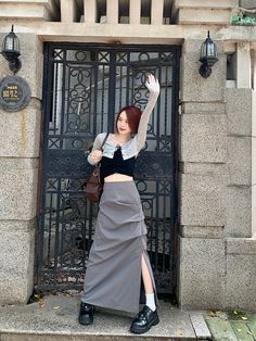 Y2k Style Long Fitted Skirt, Fitted Gray Maxi Skirt With Lined Skirt, Pleated Long Skirt, 24 Years Old, Side Split, Types Of Skirts, Black Skirt, Skirt Length, Eos