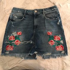 Never Worn! Flower Jeans, Zara Skirts, Jean Skirt, Embroidered Flowers, Womens Skirt, Zara, Women Shopping, Blue, Color