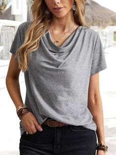 Solid color casual fashion short-sleeved female – lionclay V Neck Tops For Women, Work Tops For Women, Blouses Work, Fitted Tunic Tops, Women Office, School Party, Travel School, Casual Office, Work Tops