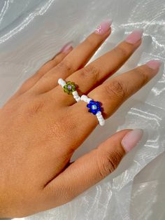 DOESNT COME TOGETHER!! -  choose which one you would like  - super cute and fits any size!  - dm me your ring size after purchase to make sure it will be adjustable to you - Feel free to message me for any questions 😊😊 Minimalist Flowers, Beaded Rings, Flower Ring, White Ring, Beaded Flowers, Band Rings, Blue Green, Jewelry Rings, Ring Size