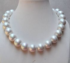 Big Pearl Necklace 20 Mm White Pearl Necklace Faux Pearl - Etsy 10mm Pearl Earrings, Pearl Necklaces Modern, Big Pearl Necklace, Large Pearl Necklace, Grey Pearl Necklace, Chunky Pearls, Expensive Jewelry Luxury, Pearl Statement Necklace, Big Pearl