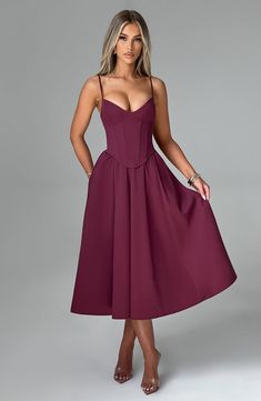 Make an entrance in Mariella, the party midi of your dreams this season. Super feminine and chic, this dress is truly an icon with a structured, corseted bodice that's boned to cinch your waist and contrasted by a full, voluminous skirt. 



Colour: Cherry Lacquer.

Non stretch cotton blend fabric.

Fully lined.

Corseted bodice that's boned to cinch your waist.

Full, voluminous skirt.

Lace up back.

Adjustable straps. Invisible zipper.

Midi length.

 Size: XS, S, M, L, XL, XXL Cherry Lacquer, Babyboo Fashion, Midi Dress Wedding Guest, Voluminous Skirt, Loungewear Dresses, Cherry Dress, Buy Dresses Online, Maxi Dress Sale, Statement Dress