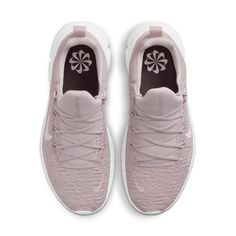 Nike Free Run 5.0 CZ1891-004 Nike Air Jordan Mid, Old Nikes, Air Force One Shoes, Nike Running Shoes Women, Nike Classic Cortez, Blue Jordans, Nike Free Run, Nike Classic, Nike Air Force Ones