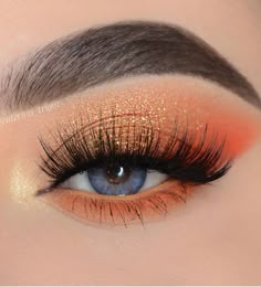 Peach Glam Makeup, Peach Coral Makeup Look, Orange Hoco Makeup, Thanksgiving Makeup Ideas Simple, Simple Fall Makeup Looks, Coral Eye Makeup, Peach Makeup Look, Ideas Maquillaje, Fall Eyeshadow