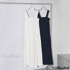 Olivia Mark - Vintage Loose Sleeveless Overalls Jumpsuit with Color-Block Straps and Flared Wide-leg Pants Overalls Jumpsuit, Straps Jumpsuit, Fitted Jumpsuit, Metal Straps, Elastic Waist Pants, Short Jumpsuit, Waist Pants, Olivia Mark, Dressmaking