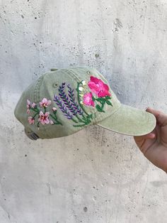 Hand embroidered women hat with floral design / baseball hat for women Color: khaki baseball cap.Design: hand-embroidered pion with wildflowers.Cap size (head circumference): 55 - 67 cm.The quality of the embroidery and baseball cap is superior, I guarantee! ;)I really enjoyed making this, and I hope my customer will enjoy showing it off.🌿PLEASE NOTE THIS HAT IS READY TO SHIP🌿CHECK OUR OTHER ACCESSORIES🌸 More Baseball hats:https://www.etsy.com/shop/KazkovaEmbroidery?ref=seller-platform-mcnav§ Vintage Baseball Cap For Spring, Vintage Baseball Visor Cap For Spring, Vintage Visor Baseball Cap For Spring, Casual Summer Hats With Custom Embroidery, Casual Embroidered Brimmed Hats, Adjustable Brimmed Dad Hat For Spring, Green Trucker Hat For Spring, Vintage Adjustable Baseball Cap For Spring, Spring Embroidered Green Baseball Cap