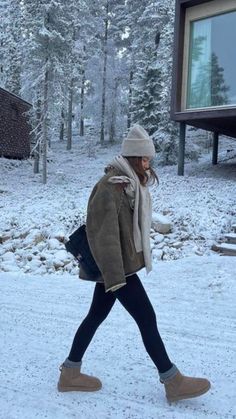 Yosemite Outfit, Winter Chill Outfits, Winter Outfits Black Women, Winter Outfits Blackgirl, Winter Outfits Korean, Fashion Outfits Casual, Looks Adidas, 00s Mode, Adrette Outfits