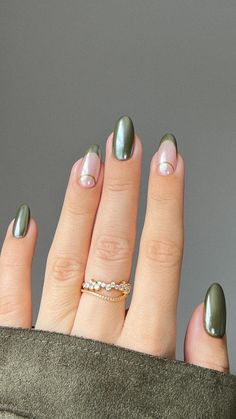 Chrome Manicure, Milky Nails, Chrome Nails Designs, Green Nail Designs, Cute Nails For Fall, Green Nail, Pearl Nails, Nail Inspiration, Fall Nail Designs