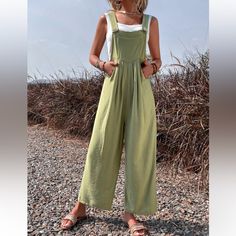 Womens Green Lightweight Overall Jumper With Pocket. Never Worn Green Overalls, Colorful Romper, Black Sleeveless Jumpsuit, Flowy Jumpsuit, Sewing Things, Jumper Outfit, Overall Jumpsuit, Shein Pants