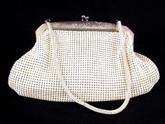 1950s Mesh Evening Bag / White Mesh Purse / by VintageSquirrels #retro #50s #RetroAccessories #MeshPurse 50s Glamour, Retro Bridal, Australian Vintage, Boho Purse, Metallic Mesh, Bridal Accessory, Retro Accessories, Boho Purses