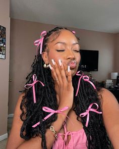 Thick Bubble Braids, Pink Hair For Black Women, Hair Styles Ideas Black Women, Black Natural Braided Hairstyles, Braids With Different Colors, Long Braids With Color, Cute Braid Colors, Black Barbie Hairstyles, Black Girls Pink Hair