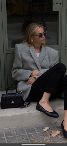 Claire Rose Cliteur, Claire Rose, Ballet Flats Outfit, Ballerina Outfit, Gray Blazer, Flats Outfit, Street Style Inspiration