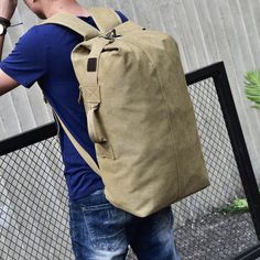 Material: tela de lona


 tamaño:


 Alto 45CM largo 26CM ancho 20CM


 Lugares aplicables: viajes/compras/trabajo/viaje de negocios



 Sección B: Versión mejorada Army Duffle Bag, Big Travel Bag, Mens Duffle Bag, Canvas Backpack Men, Climbing Backpack, Large Backpack Travel, Mens Backpack Travel, Military Backpack, Canvas Travel Bag