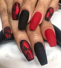 Get ready to spook with these red and black ghostly Halloween nails! 👻🔴 A perfect combination of eerie and elegant Halloween nail art. Ideal for a fun, festive look that's sure to impress. Discover more Halloween nail designs at nailhow.com. Save this pin for future inspiration! Red And Black Nails, Red Black Nails, Turtle Nails, Red Ombre Nails, Prom 2022, Red Nail Art, Red Acrylic Nails, Red Nail Designs, Red Foil