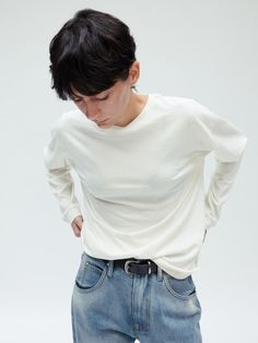 Composition : COTTON 100%Country of Origin : KOREA Beige Long Sleeve T-shirt For Everyday, Off White Cotton Crew Neck Top, Off White Cotton Tops For Everyday, Cream Long Sleeve Everyday Shirt, Off White Relaxed Fit Crew Neck Tops, Classic Off White Tops For Fall, Classic Long Sleeve Off White Tops, Classic Off White Long Sleeve Tops, Classic Off-white Long Sleeve Tops