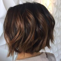 Light Brown Balayage For Choppy Bob Brown Balayage Bob, Dark Chocolate Brown Hair, Light Brown Balayage, Balayage Haircut, Chocolate Brown Hair Color, Hair Color Chocolate, Chocolate Hair, Chocolate Brown Hair, Caramel Highlights