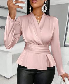 Clubbing Outfits Plus Size, Professional Tops, Satin Blouse Outfit, Classy Blouses, Satin Bluse, Clubbing Outfits, Wrap Mini Skirt, Women Blouses