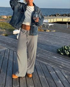 Striped Lounge Pants, Morning Commute, A Glass Of Wine, Glass Of Wine, 2024 Fashion, Outfits Casual, Casual Summer Outfits, Mode Inspiration, Spring Summer Outfits