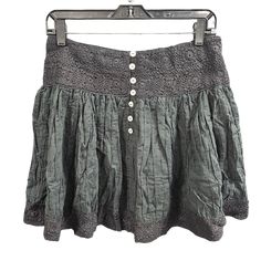 Brand: CMC Style: SKIRT MINI & SHORT Color: BLACK Size: M Other Info: SKEMO - NEW! SKU: 321-32195-4993 CONDITION: GENTLY USED Gray Mini Bottoms For Summer, Gray Mini Length Bottoms For Summer, Gray Mini Skirt For Summer, Gray Summer Mini Bottoms, Gray Short Summer Skirt, Summer Gray Short Mini Skirt, Casual Black Flowy Shorts, Gray Cotton Mini Skirt For Summer, Casual Gray Short Length Skort