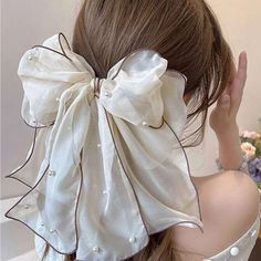 Super Cute And Stylish Ships In 5-10 Business Days French Clip, Ribbon Hairstyle, Hair Accessories Clips, Penteado Cabelo Curto, Hair Decorations, Bow Hair Clips, Bow Clips, Vintage Hairstyles, Hair Barrettes